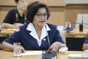 15. คณะกรรมการเหล่ากาชาด ตรวจเยี่ยมนักศึกษาทุนในพระราชานุเคราะห์ฯ
