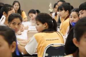 22. อบรมการทำดอกไม้จันทน์ทำด้วยใจถวายพ่อหลวง
