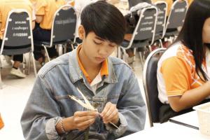 33. อบรมการทำดอกไม้จันทน์ทำด้วยใจถวายพ่อหลวง