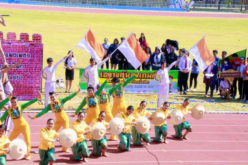 3. รับมอบธงประจำการแข่งขันกีฬามหาวิทยาลัยราชภัฏภาคเหนือ