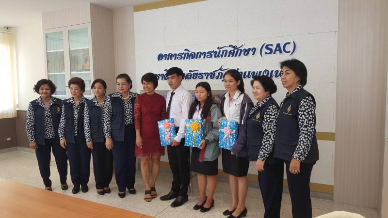 4. คณะกรรมการเหล่ากาชาดจังหวัดกำแพงเพชร เข้าตรวจเยี่ยมนักศึกษาทุนร่วมจิตน้อมเกล้า