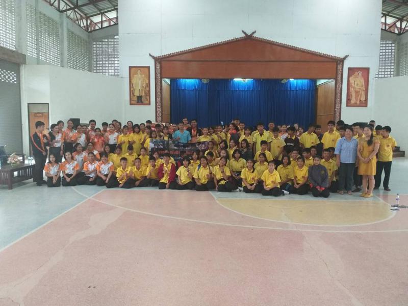 2.  แบ่งปันไออุ่นสู่ชุมชน