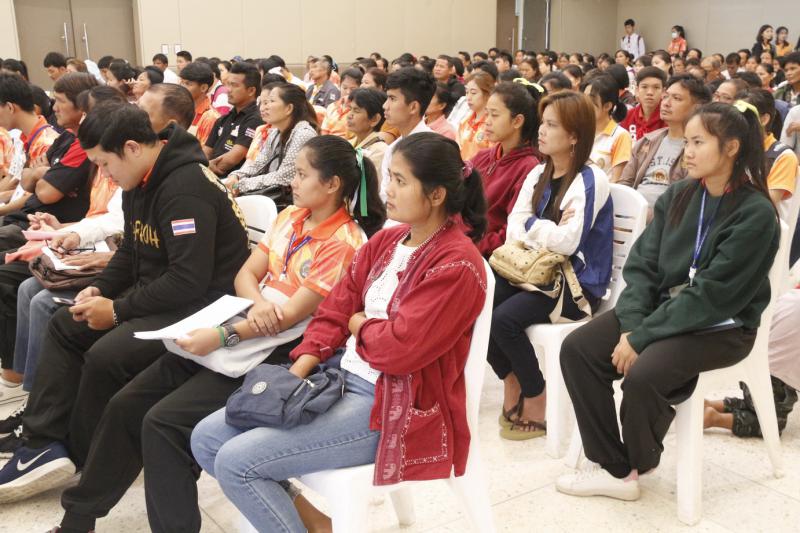 4. ประชุมผู้ปกครองและทำสัญญาผู้กู้ยืมกองทุนเงินให้กู้ยืมเพื่อการศึกษา (กยศ.)