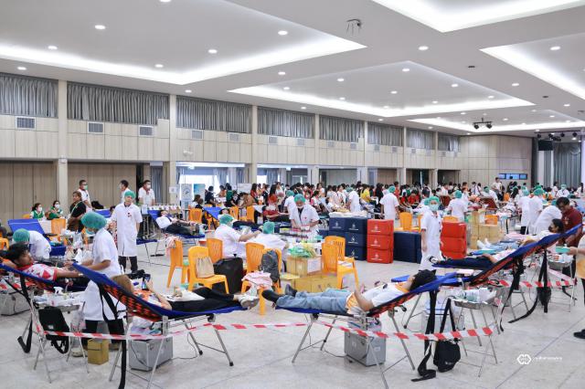 1. ราชภัฏร่วมจิตบริจาคโลหิตต่อชีวิตเพื่อนมนุษย์ ครั้งที่ 12