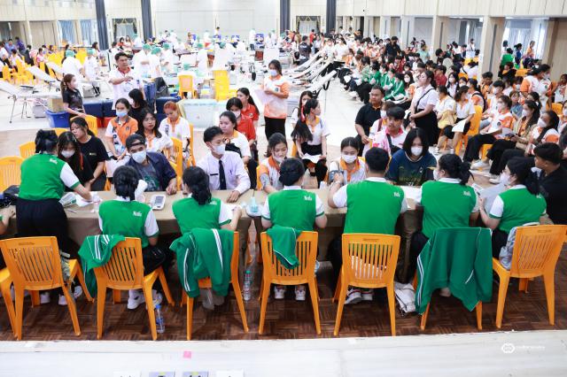 2. ราชภัฏร่วมจิตบริจาคโลหิตต่อชีวิตเพื่อนมนุษย์ ครั้งที่ 12