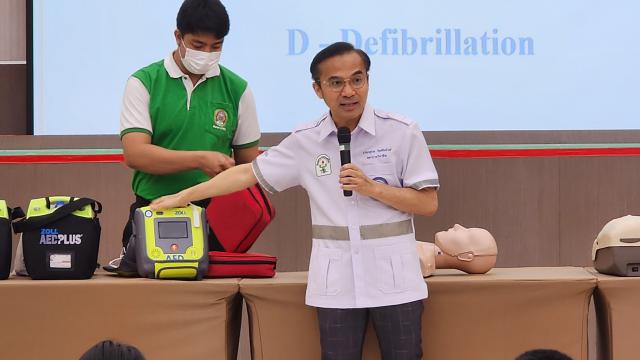 3. การอบรมเชิงปฏิบัติการ เรื่อง CPR การปฐมพยาบาลฟื้นคืนชีพให้ผู้ที่หยุดหายใจ