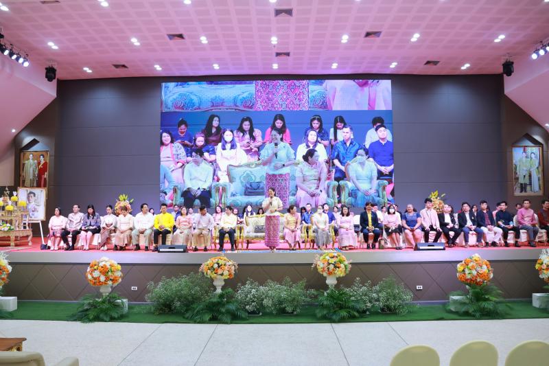 1. น้อมจิตวันทา บูชาคุณครู กตัญญูกตเวที 2568