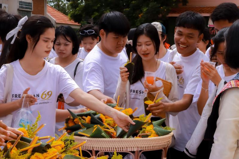 3. พุทธบูชาส่องหล้าสืบศรัทธารับขวัญน้องใหม่